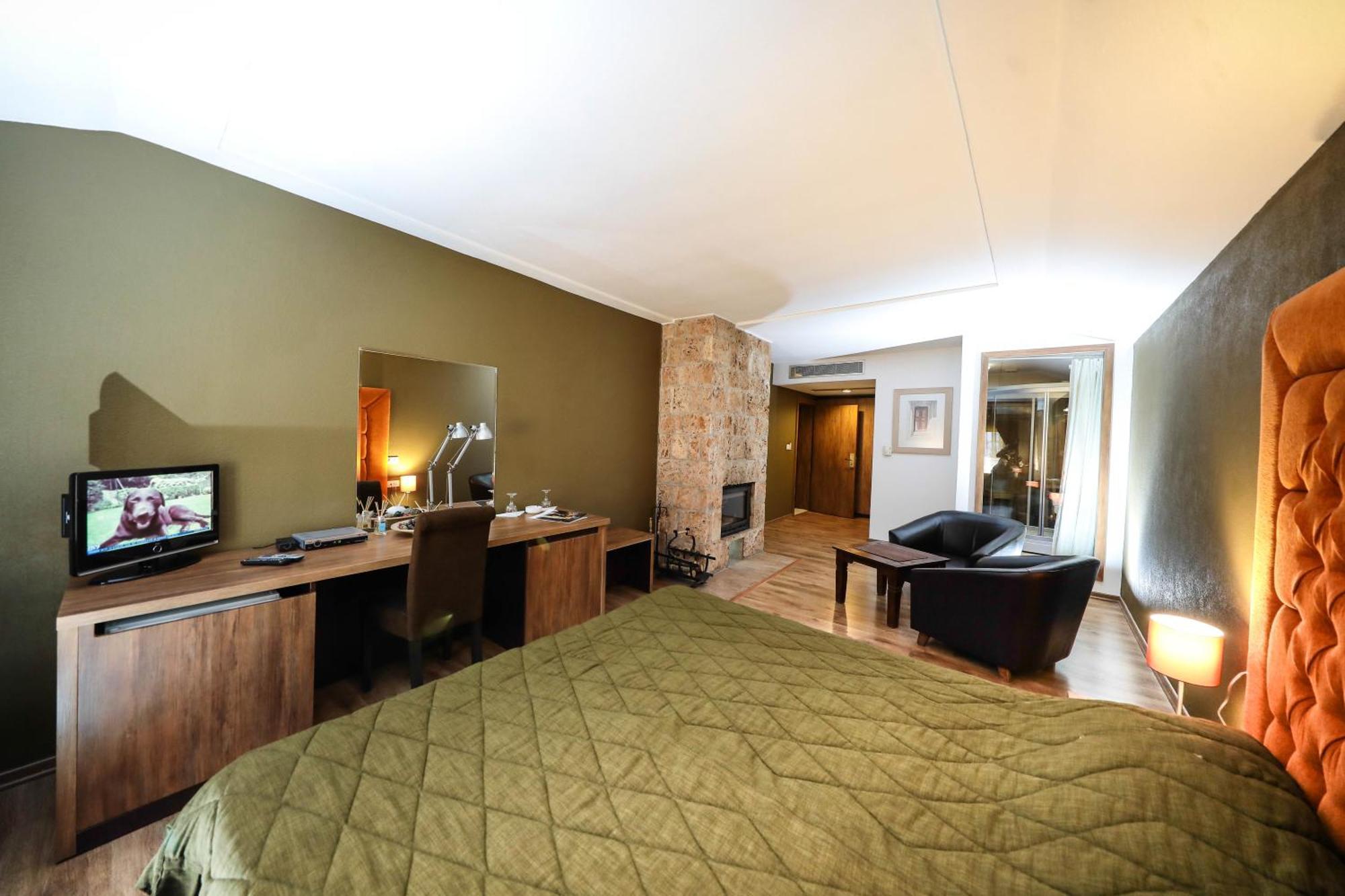Hotel Carshia E Jupave Gjakova Buitenkant foto
