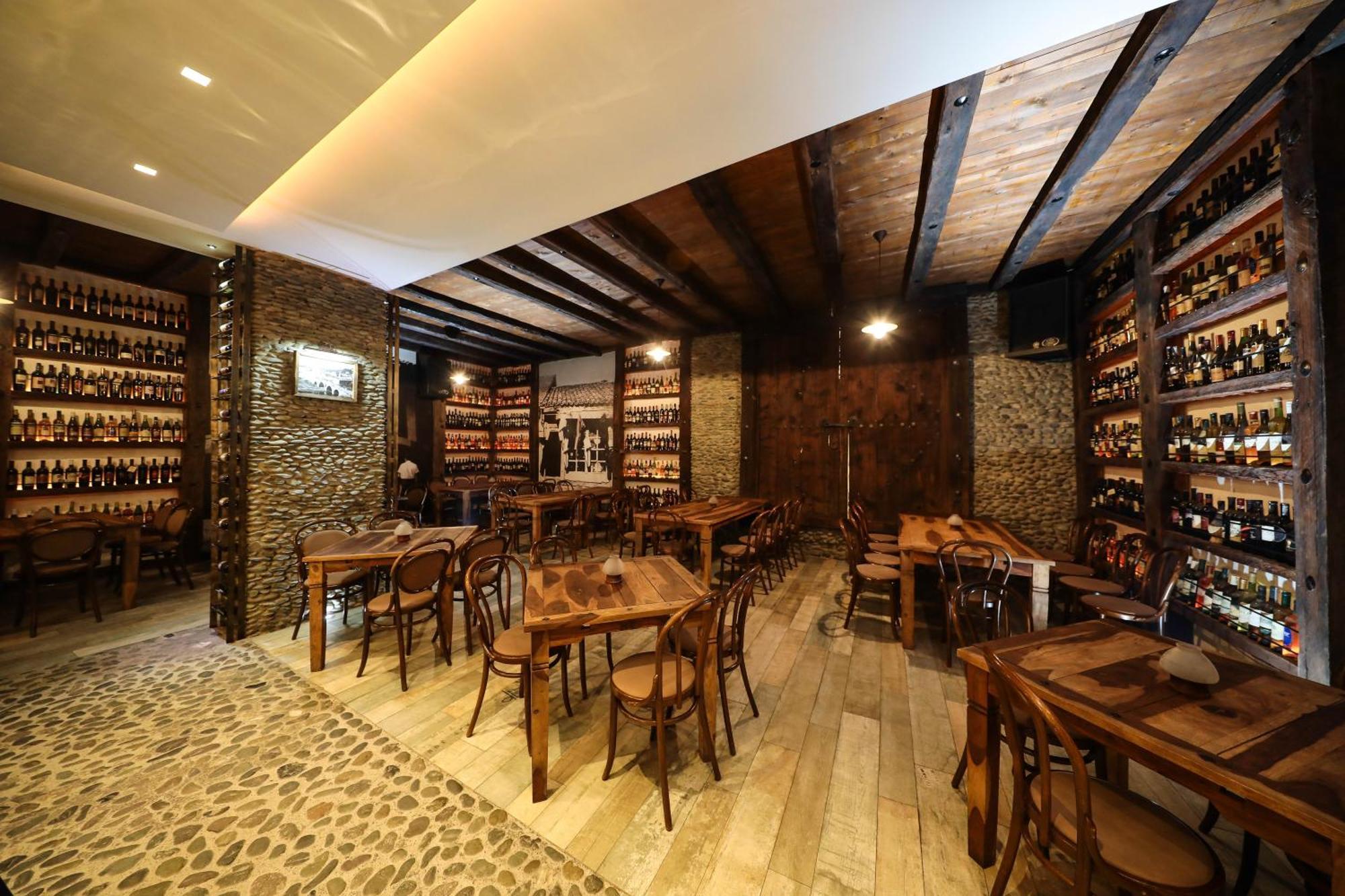 Hotel Carshia E Jupave Gjakova Buitenkant foto