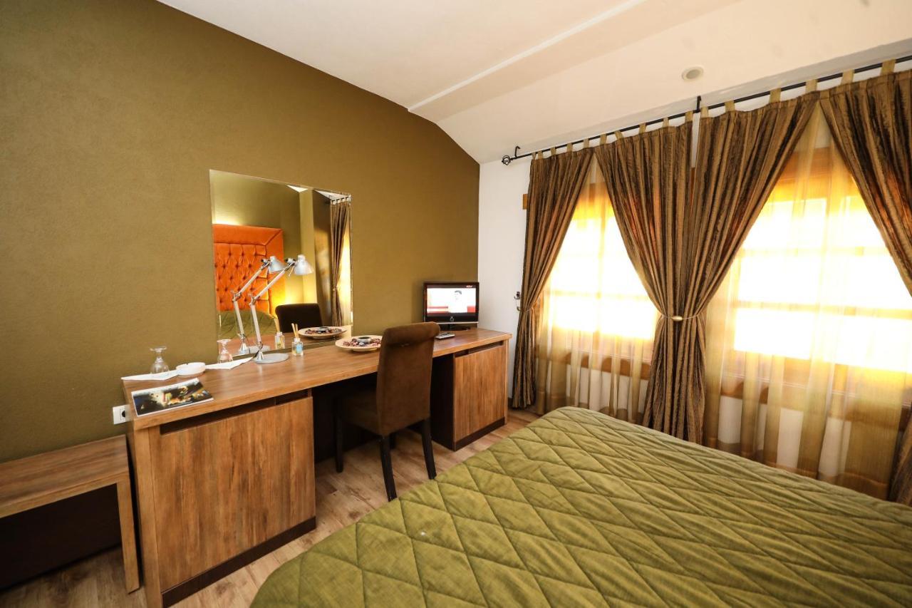 Hotel Carshia E Jupave Gjakova Buitenkant foto